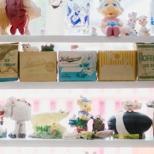 Kitschy pigs adorn the shelves at Oinks Dutch Treat in New Buffalo, Michigan